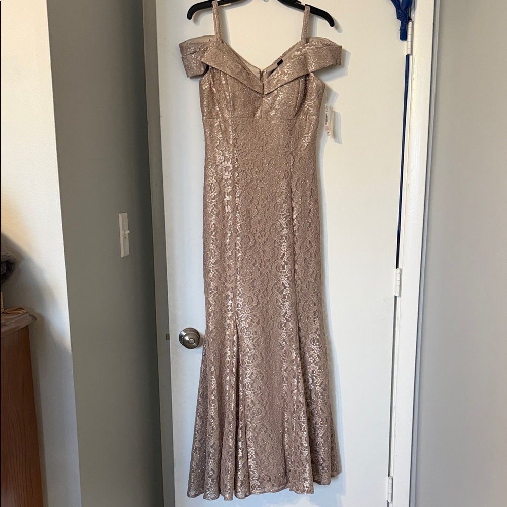 R&M Richards Off-Shoulder Lace Maxi Dress in Cream
